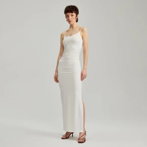 Biała sukienka maxi bodycone na ramiączkach House