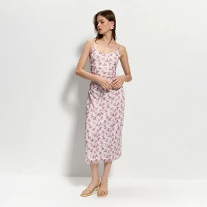 Biała sukienka midi bodycone w kwiaty House