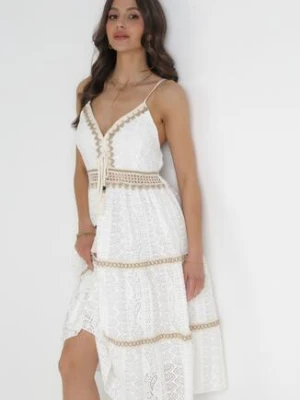 Biała Sukienka Midi na Ramiączkach z Ozdobnym Dekoltem i Ażurową Wstawką Aryel