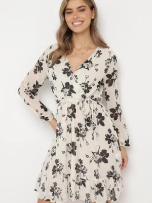 Biała Sukienka Mini z Falbanką i Gumką w Pasie Lisanor rosa