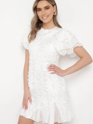 Biała Sukienka Mini z Koronkowymi Wstawkami i Falbankami Soffiana lovery