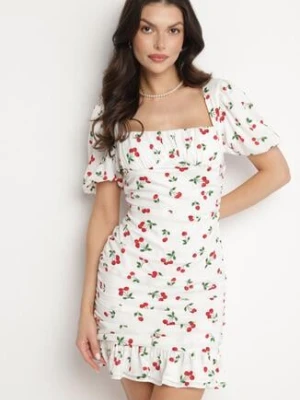 Biała Sukienka w Wisienki z Marszczeniem i Bufiastymi Rękawami Haliviel retro & icone