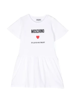 Biała sukienka z falbanami, logo i sercem Moschino