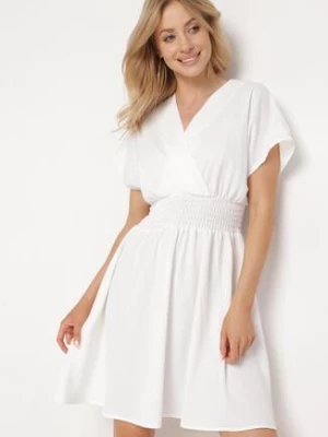 Biała Sukienka z Kopertowym Dekoltem Rozkloszowana Alarvea