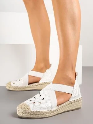 Białe Ażurowe Sandały Vices na Koturnie Manitte