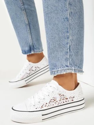 Białe Ażurowe Trampki Przed Kostkę Russi