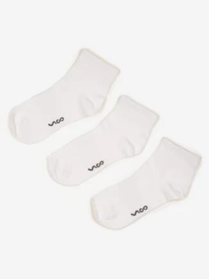 Białe Bawełniane Skarpety za Kostkę Ozdobione Napisem Folmeva vico