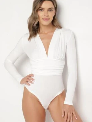 Białe Body z Głębokim Dekoltem i Marszczeniem w Talii Ilabra by swan