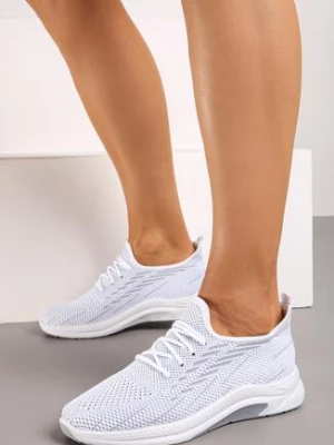 Białe Buty Sportowe z Siateczki Zdobione Wiązaniem Salmerus