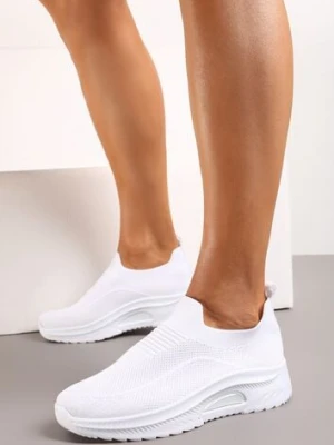 Białe Casualowe Buty Sportowe na Grubszej Podeszwie Ozdobione Perforacją Fiovena