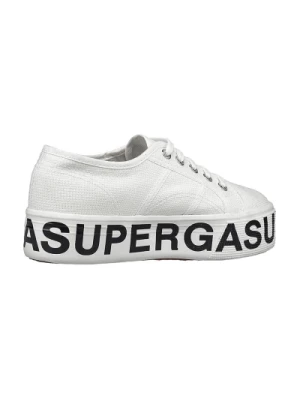 Białe casualowe sneakersy z tekstylnym materiałem dla kobiet Superga