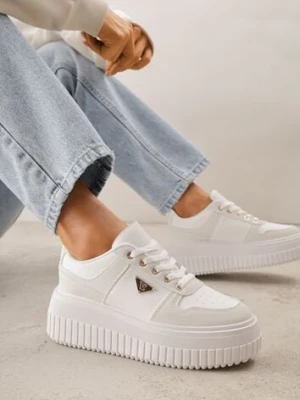 Białe Chunky Sneakersy z Trójkątną Aplikacją VICES na Platformie Cezaline