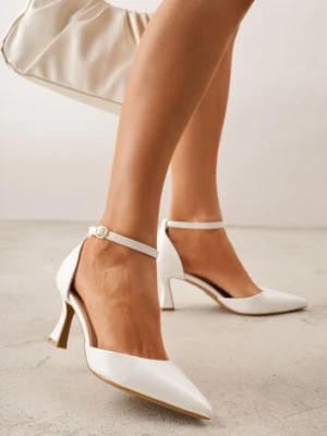 Białe Czółenka Vices na Klepsydrze z Noskiem w Szpic i Klamerką Nusithia