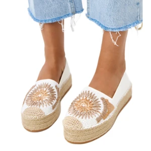 Zdjęcie produktu Białe espadryle z haftem na platformie Lorina