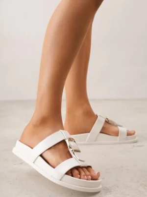 Białe Klapki z Ozdobną Klamrą i Paskiem Kaidine