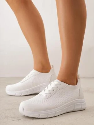 Białe Minimalistyczne Buty Sportowe z Siateczki na Tłoczonej Podeszwie Zanera ballada
