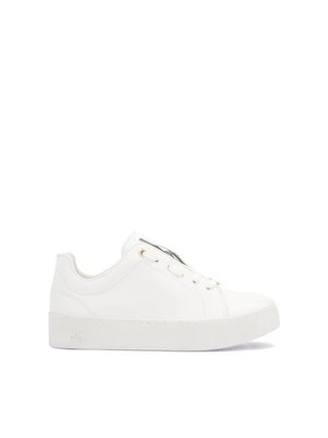 Białe minimalistyczne sneakersy na prostej podeszwie Kazar
