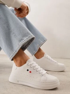 Białe Minimalistyczne Sneakersy VICES o Fasonie Tenisówek na Platformie Halanatea