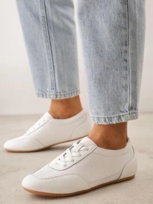 Białe Perforowane Sneakersy z Zamszu Naturalnego ze Skórzaną Wkładką Mezlea goodin