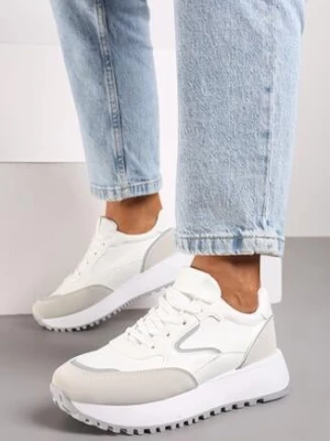 Białe Płaskie Sneakersy z Geometrycznym Zdobieniem Erithine