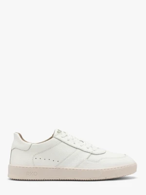 Białe półbuty męskie w sportowym stylu Ryłko