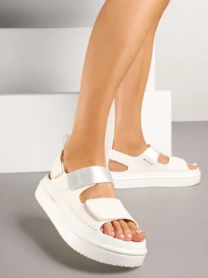 Białe Sandały na Platformie Ozdobione Dwoma Paskami Sovoiti smallawan