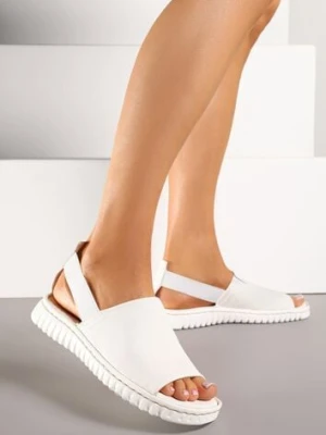 Białe Sandały Vices z Elastycznym Paskiem i Tłoczoną Podeszwą Folarielis