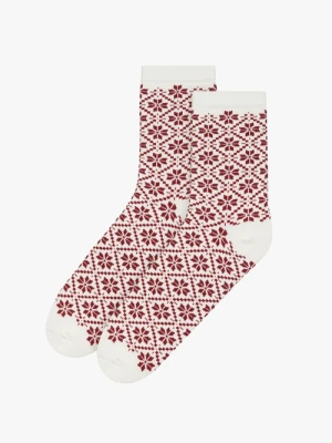 Białe skarpetki świąteczne unisex w skandynawski wzór Ryłko