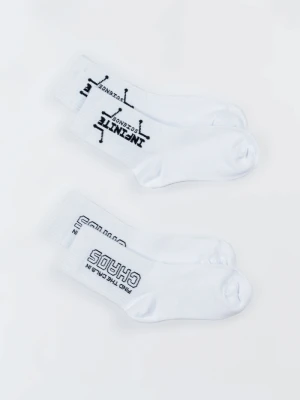 Białe skarpety z czarnymi napisami 2-PAK Reporter