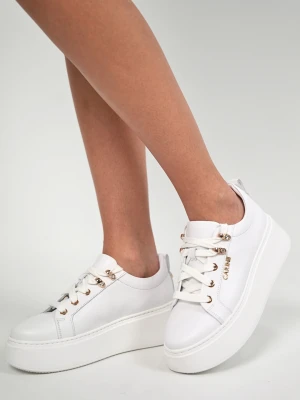 Białe skórzane sneakersy CARINII B8939-L46-000-000-F69
