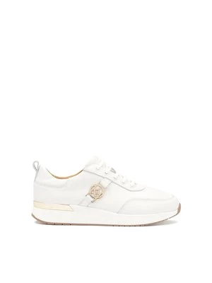 Białe skórzane sneakersy damskie w minimalistycznym stylu Kazar