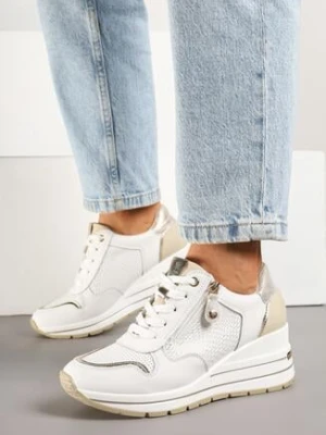 Białe Skórzane Sneakersy na Koturnie z Metalicznymi Zdobieniami i Suwakiem Jorivis
