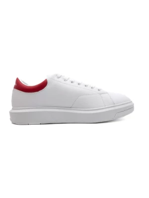 Białe Skórzane Sneakersy z Czerwonymi Szczegółami Armani Exchange