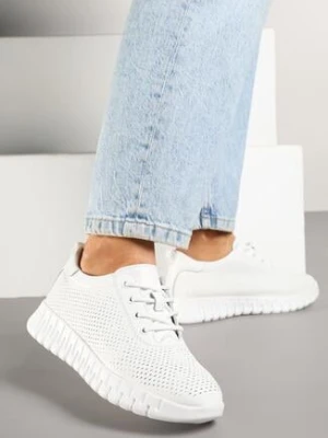 Białe Skórzane Sneakersy z Ozdobną Perforacją i Tłoczoną Podeszwą Setalira