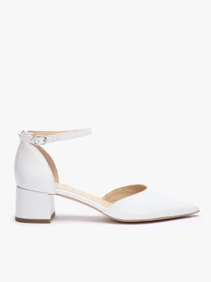 Białe ślubne czółenka na słupku Ryłko