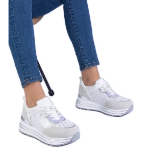Białe sneakersy damskie z metaliczną wstawką Inna marka