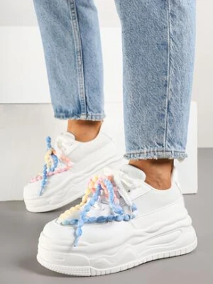 Białe Sneakersy na Grubej Podeszwie Ozdobione Koralikami Amomera