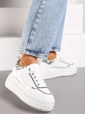 Białe Sneakersy na Grubej Tłoczonej Podeszwie z Panterką Iverina