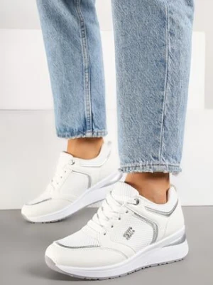 Białe Sneakersy na Koturnie z Metalicznymi Ozdobami Lavselia