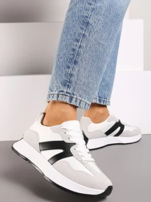 Białe Sneakersy na Płaskiej Podeszwie z Geometryczną Wstawką Sewla