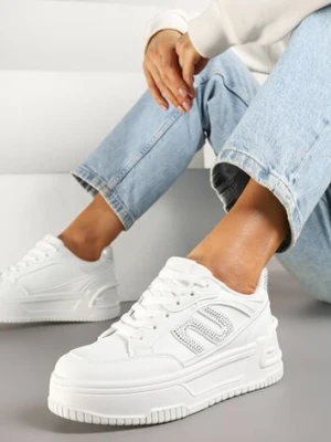 Białe Sneakersy na Platformie z Geometrycznym Motywem Zolsemi next step