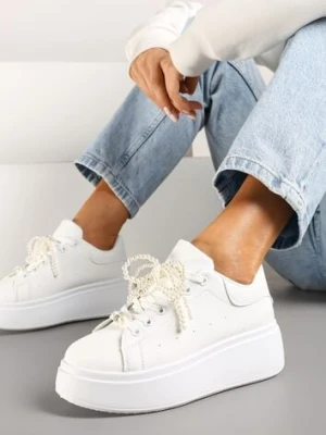 Białe Sneakersy na Platformie z Perełkami i Metalowymi Kuleczkami Selavia