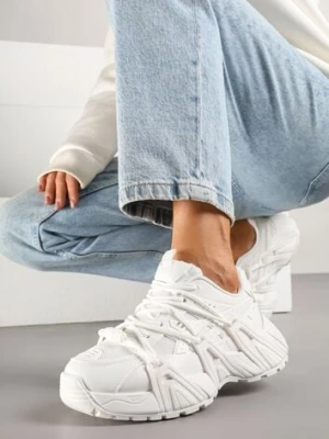 Białe Sneakersy Ozdobione Tłoczonym Wzorem Sanalitia