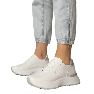 Białe sneakersy sportowe ze srebrną wstawką Inna marka