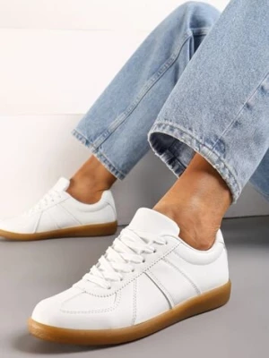 Białe Sneakersy Tenisówki z Ozdobnymi Przeszyciami Sumina
