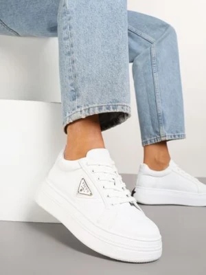 Białe Sneakersy Vices na Grubej Podeszwie Zdobione Aplikacją Aranellis