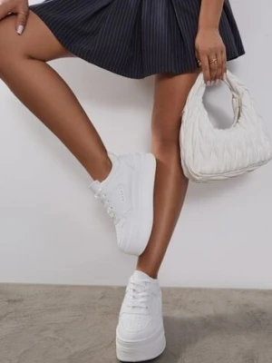 Zdjęcie produktu Białe Sneakersy Vices na Platformie Ozdobione Metalicznymi Aplikacjami Nelanil