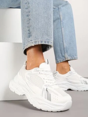 Białe Sneakersy Vices na Platformie Ozdobione Tłoczeniem Natiselle