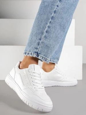 Białe Sneakersy z Geometrycznym Wzorem i Perforacją Idellie