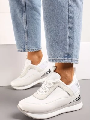 Białe Sneakersy z Metaliczną Wstawką i Ozdobnym Napisem na Ukrytym Koturnie Alivewna